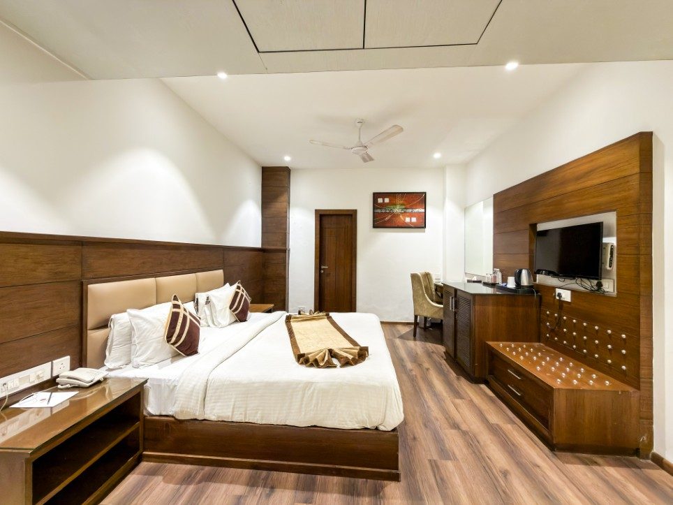 The Executive Room at Hotel Sawera Grand, Amritsar