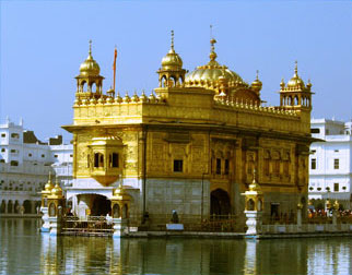 Golden Temple, Amritsar — 1-minute walk from Hotel Sawera Grand