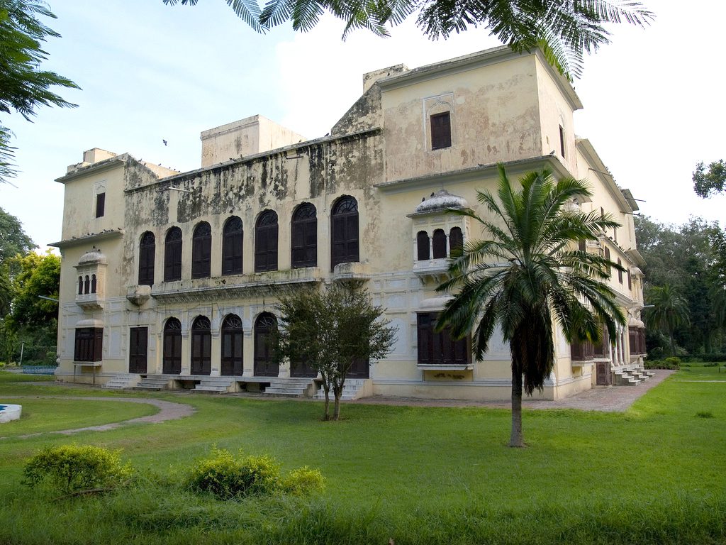 Ram Bagh & Company Bagh, Amritsar — 2.5 km from Hotel Sawera Grand